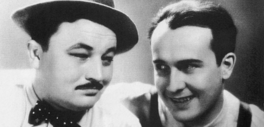 Herci Jan Werich(vlevo) a Jiří Voskovec ve filmu "Hej rup!" z roku 1934.