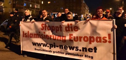 Demonstrace Pegidy v Německu.