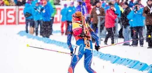 Gabriela Soukalová si pro medaili z SP v Kanadě docouvala.