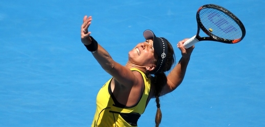 Tenistce Barboře Strýcové se první zápas na okruhu WTA po vítězné čtyřhře ve fedcupovém duelu v Rumunsku nevydařil. 