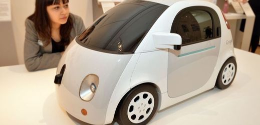 Model Google automobilu bez řidiče.