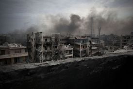 Syrské město Aleppo zpustošené boji, které tam začaly v polovině roku 2012.