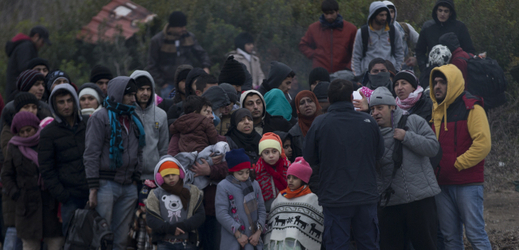 Uprchlíci dorazili do Řecka.