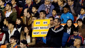 Fanoušci Valencie Garyho Nevilla příliš nemusí.
