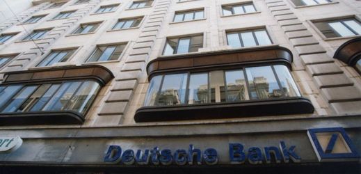 Akcie Deutsche Bank klesly v tomto týdnu na třicetileté minimum (ilustrační foto).