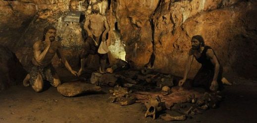 Mladečské jeskyně na Olomoucku patří mezi archeologické lokality světového významu. Jsou patrně místem nejstaršího, největšího a nejsevernějšího výskytu člověka kromaňonského typu (moderního člověka).