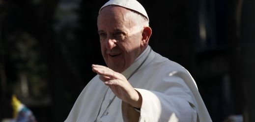 Papež František během nedělní mše na chudém předměstí mexické metropole ostře odsoudil obchod s drogami.