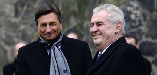 Slovinský prezident Borut Pahor (vlevo) a český prezident Miloš Zeman.
