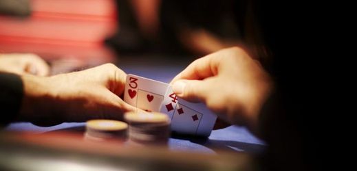 I poker může lákat k podvodům (ilustrační foto).