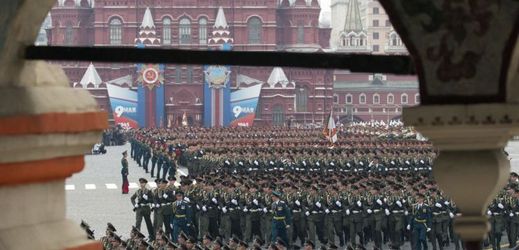 Přehlídka ruské armády na Rudém náměstí.