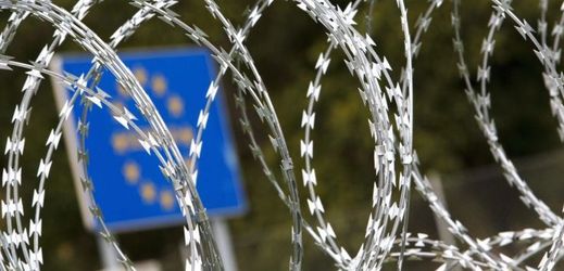 Hraniční plot mezi Srbskem a Maďarskem (ilustrační foto).
