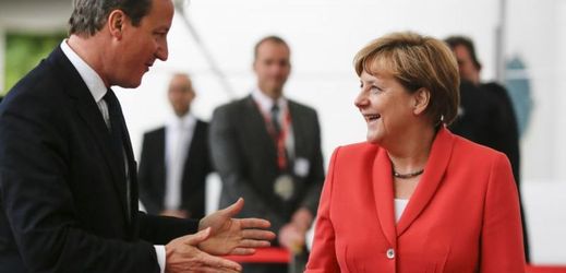 Britský premiér David Cameron a německý kancléřka Angele Merkelová.