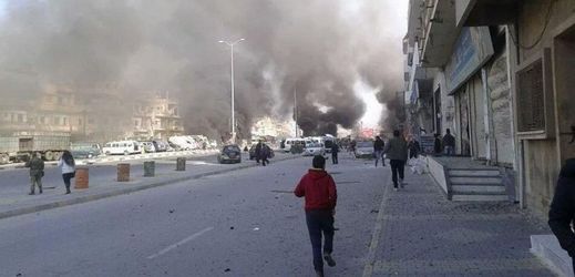 Ničivé exploze v syrském Homsu.