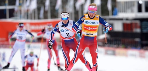 Skiatlon na 15 kilometrů v Lahti suverénně vyhrála norská běžkyně na lyžích Therese Johaugová. 