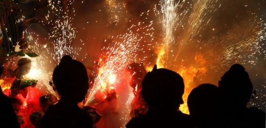 Oslavy Las Fallas se tradičně zakončují slavnostním ohněm.