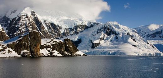 Loni v březnu bylo v Antarktidě naměřeno rekordních 17,8 stupňů.