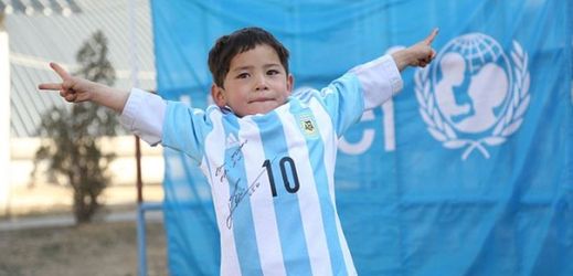 Murtaza Ahmadi, "igelitový Messi". 