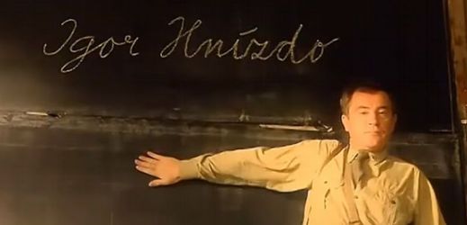 Snímek z filmu Obecná škola.