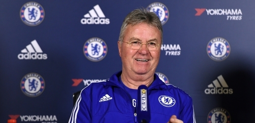 Když kouč Guus Hiddink v prosinci převzal po odvolaném Josém Mourinhovi fotbalisty Chelsea, krčili se až na šestnáctém místě Premier League bod od sestupové pásma. 