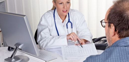 Lékař nemá právo žádat od pacienta registrační poplatek.