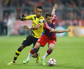 Momentka z loňského utkání Bayernu s Dortmundem.