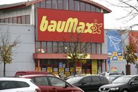 Prodejna Baumax. 