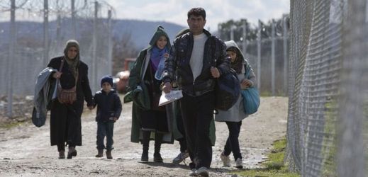 Makedonské úřady budou na své území nově pouštět jen uprchlíky z těch měst, kde podle nich zuří válka.