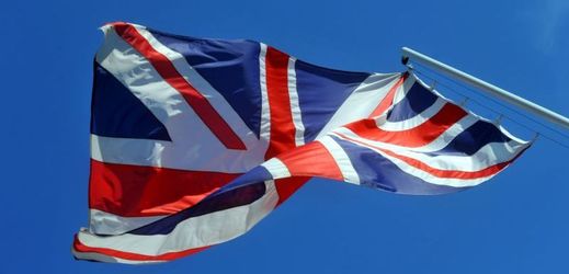 Britská obchodní komora se rozhodla být při řešení odchodu Británie z EU nestranná.