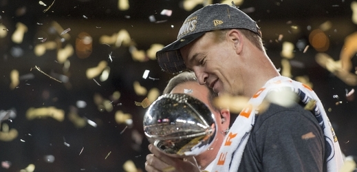 Jedna z největších hvězd v historii zámořské ligy amerického fotbalu NFL Peyton Manning oznámil konec kariéry. 