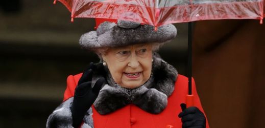 Deník The Sun si trvá na své informaci, že královna Alžběta II. podporuje brexit.