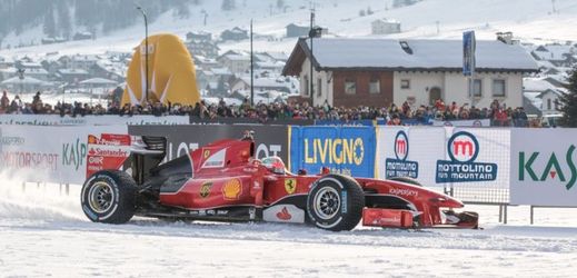 Formule 1 na sněhu.