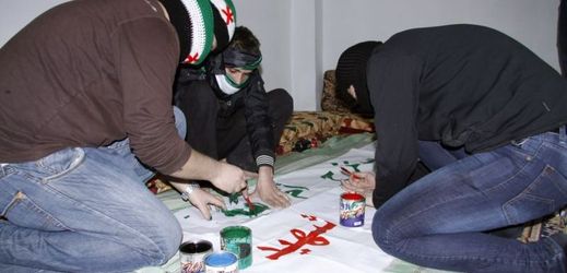 Syrští protivládní aktivisté.
