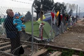 Tábor Idomeni na řecko-makedonské hranici.
