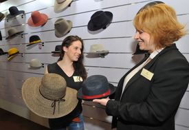 Mezinárodní veletrhy módy a obuvi Styl a Kabo začaly 20. února na brněnském výstavišti. Expozice firmy Tonak.