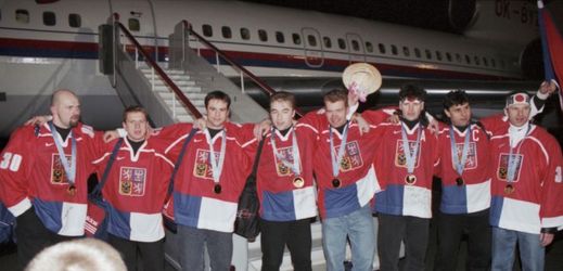V roce 1998 slavné "tůčko" přivezlo tým českých hokejistů z vítězného olympijského turnaje v Naganu.