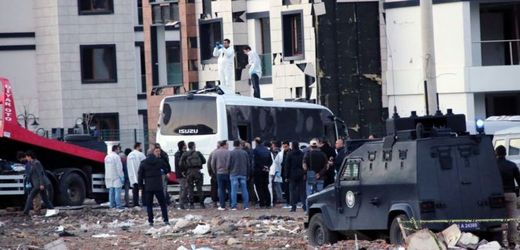 Výbuch v tureckém Diyarbakiru.
