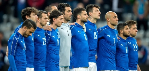 Fotbalisté Itálie v přípravě tápali.