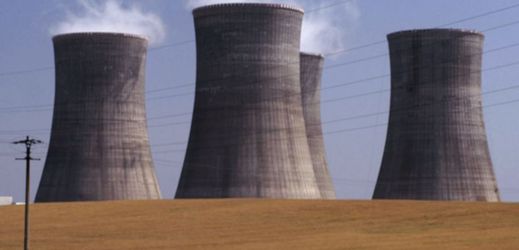 Blok jaderné elektrárny Dukovany.