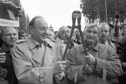 Hans-Dietrich Gensche a jeho český protějšek Jiří Diensbier.