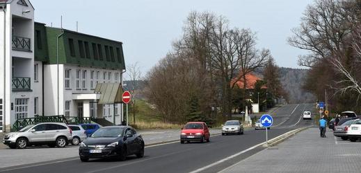 Český autobus s 25 křesťanskými uprchlíky z Iráku původně ubytovanými na Jihlavsku zadržela policie v Německu.