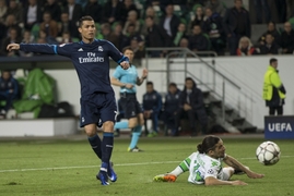 Cristiano Ronaldo v zápase proti Wolfsburgu.