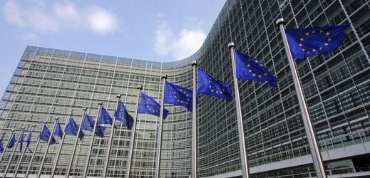Evropská komise předloží návrh na bezvízové cestování Ukrajinců.