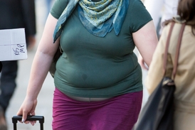 Obézních žen je víc než mužů. Obézních mužů ale rychleji přibývá.