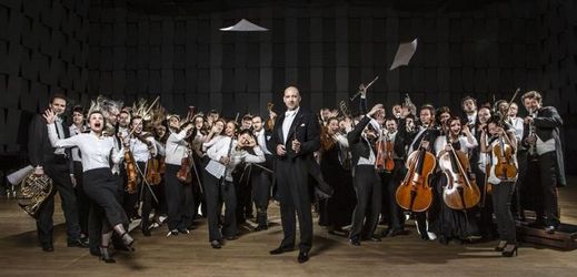 Na snímku orchestr PKF - Prague Philharmonia.