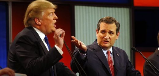Repulikánští kandidáti Donald Trump a Ted Cruz.