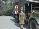 Mladá Alžběta ve vojenské uniformě, píše se rok 1945.