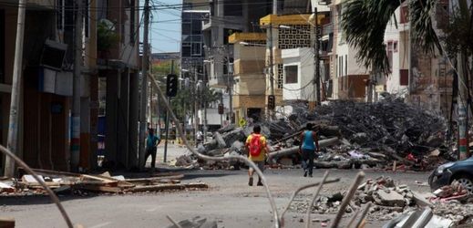 Ekvádor po zemětřesení.