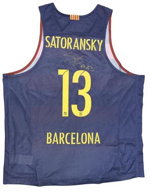 Mezi dresy je i barcelonský trikot Tomáše Satoranského.