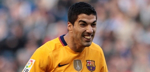 Útočník Barcelony Luis Suárez ve středu zažil mimořádný večer, když v zápase španělské ligy v La Coruni čtyři góly vstřelil, další tři připravil a pomohl k drtivému vítězství 8:0. 