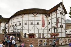 Replika Shakespearova divadla Globe v Londýně.